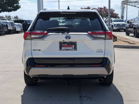 Used 2022 Toyota RAV4 XSE AWD/4WD image 6