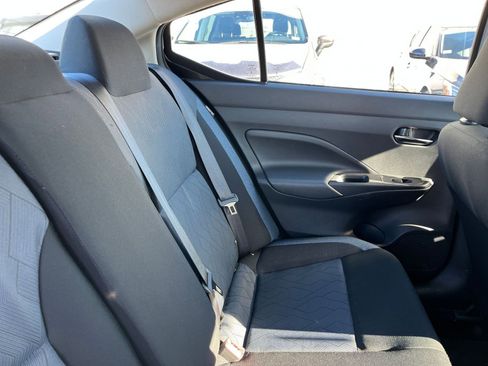 Used 2025 Nissan Versa SV image 36