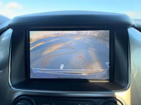 Used 2019 Chevrolet Suburban Premier image 25