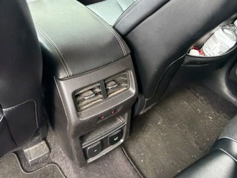 Used 2015 Ford Edge Titanium w/ Equipment Group 301A FWD image 28