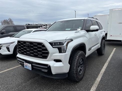 Used 2024 Toyota Sequoia Platinum image 1