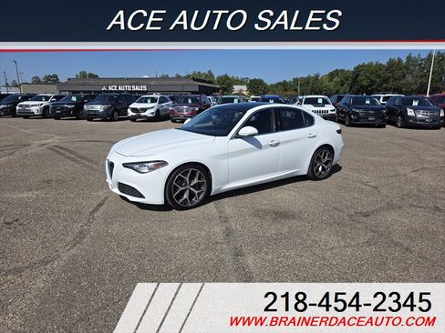 Used 2019 Alfa Romeo Giulia Ti image 1