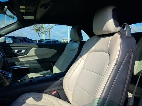 Used 2024 Ford Mustang Premium image 13