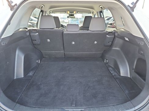 Used 2020 Toyota RAV4 XLE image 30