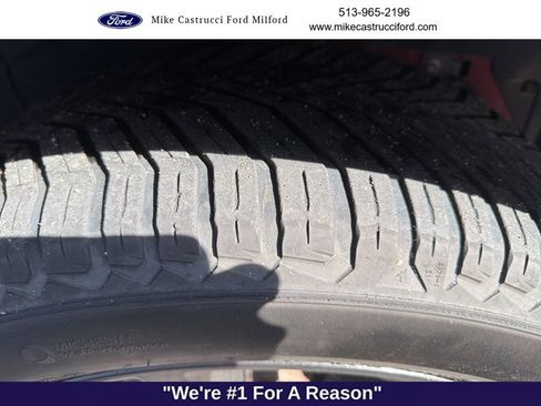 Used 2018 Ford Explorer XLT w/ Equipment Group 202A FWD image 10