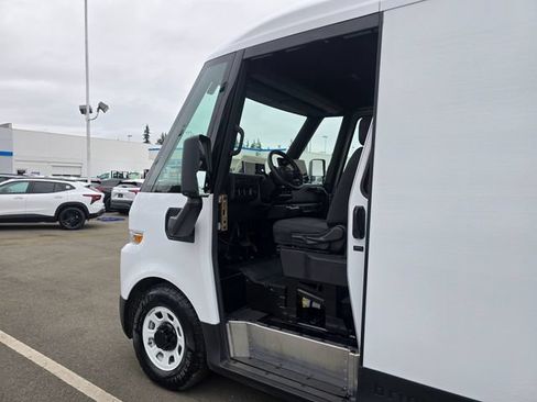 New 2025 Chevrolet Brightdrop 400 w/ Battery Pack, Max Range AWD/4WD image 20