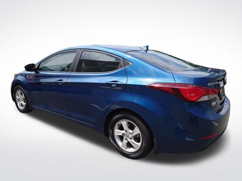Used 2015 Hyundai Elantra SE FWD image 4