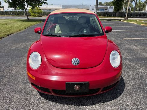 Used 2010 Volkswagen Beetle Convertible FWD image 23