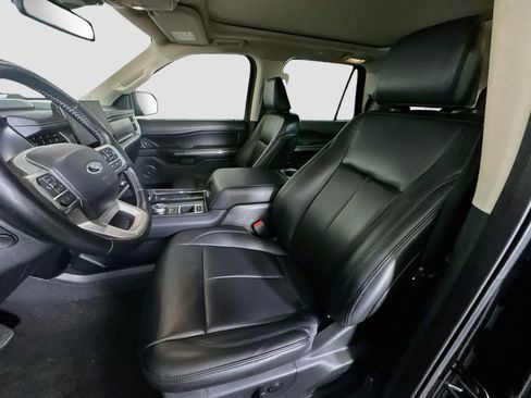 Used 2022 Ford Expedition XLT RWD image 13