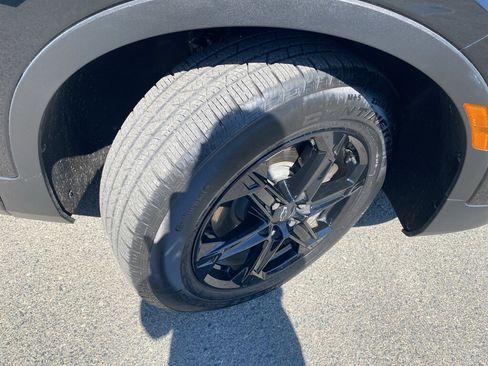 Used 2024 Chevrolet Blazer LT w/ Sound & Technology Package image 6