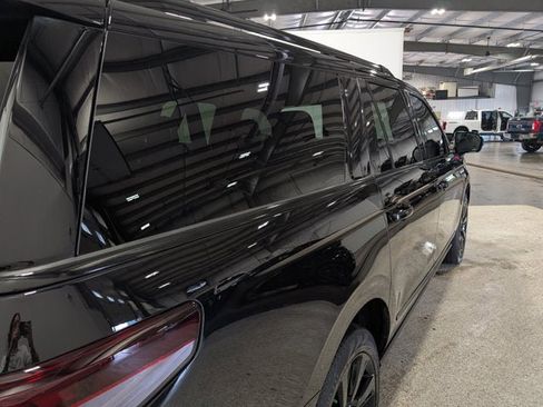 Used 2024 Lincoln Navigator L Reserve w/ Equipment Group 201A AWD/4WD image 3