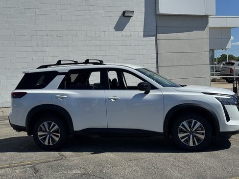 New 2026 Nissan Pathfinder SL AWD/4WD image 4