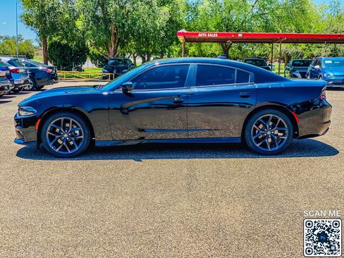 Used 2022 Dodge Charger GT w/ Blacktop Package RWD image 5