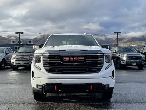 Used 2023 GMC Sierra 1500 AT4 w/ AT4 Premium Package image 5