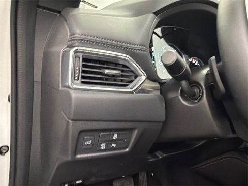 Used 2025 MAZDA CX-5 Signature image 34