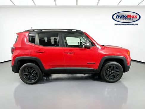 Used 2018 Jeep Renegade Trailhawk AWD/4WD image 10