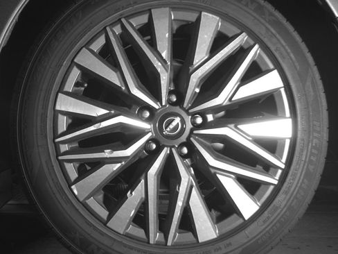 Used 2024 Nissan Altima 2.5 SV FWD image 33