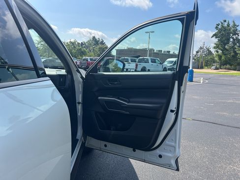 Used 2024 Nissan Pathfinder Rock Creek AWD/4WD image 20