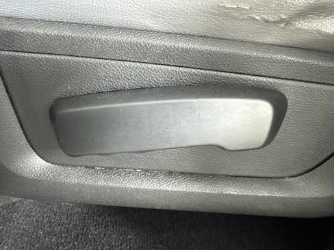 Used 2019 RAM 1500 Tradesman w/ Chrome Plus Package RWD image 16