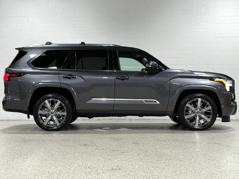 Used 2023 Toyota Sequoia Capstone AWD/4WD image 5