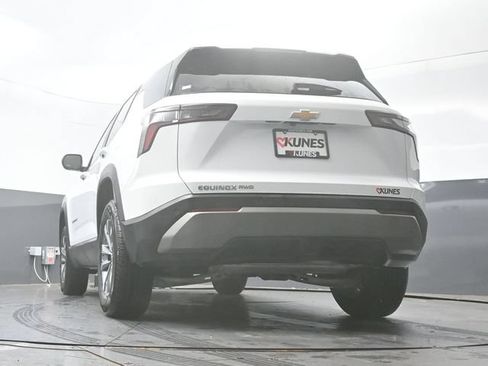 Used 2025 Chevrolet Equinox LT AWD/4WD image 47