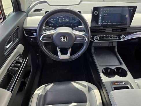 Used 2025 Honda Prologue Touring image 12