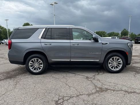 Used 2021 GMC Yukon SLT w/ SLT Luxury Plus Package AWD/4WD image 6