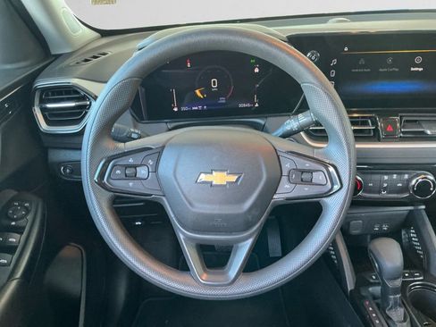 Used 2025 Chevrolet TrailBlazer LT image 12