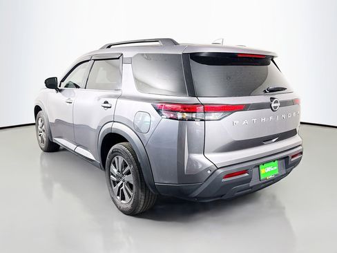 Used 2024 Nissan Pathfinder SV FWD image 7