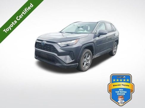 Used 2022 Toyota RAV4 XLE w/ Convenience Package AWD/4WD image 1