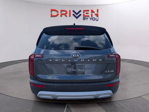 Used 2021 Kia Telluride LX image 4