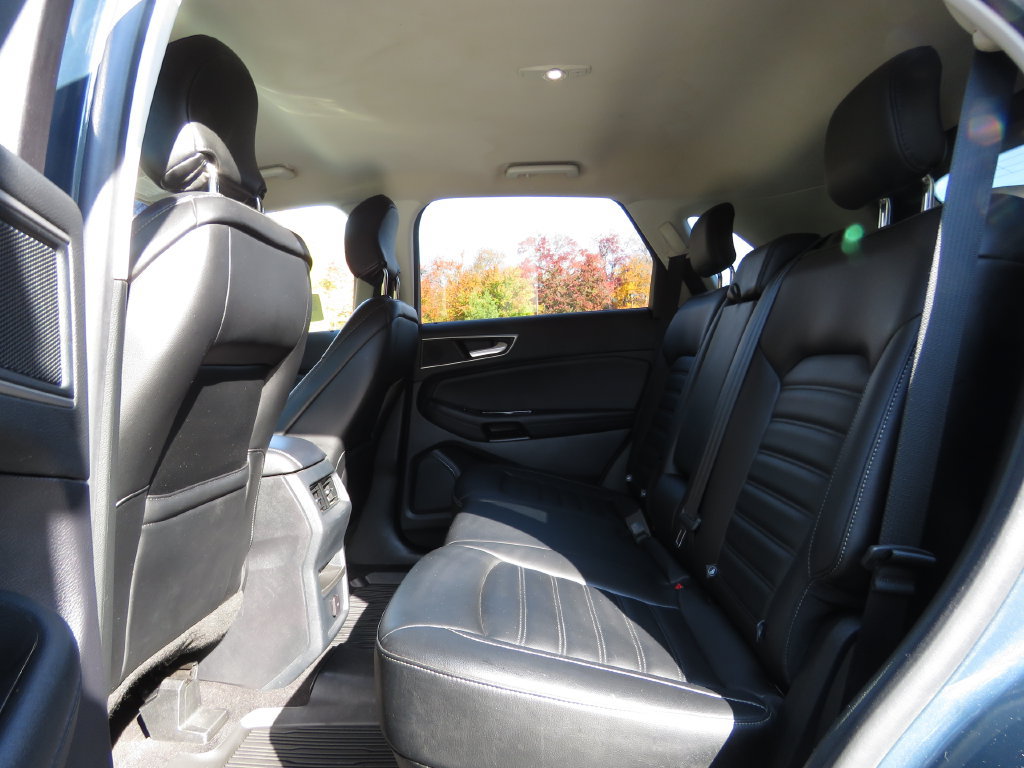 Used 2019 Ford Edge SEL w/ Equipment Group 201A AWD/4WD image 19