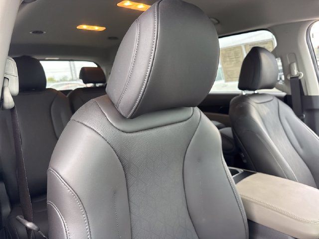 Certified 2026 Kia Carnival FWD image 35