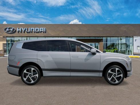 New 2026 Hyundai Ioniq 9 Calligraphy image 8