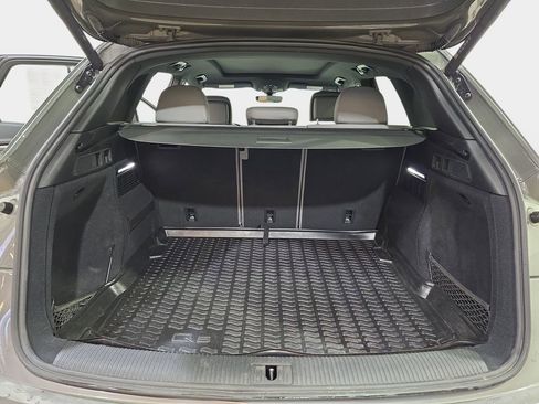 Used 2023 Audi Q5 2.0T Premium w/ Convenience Package image 12