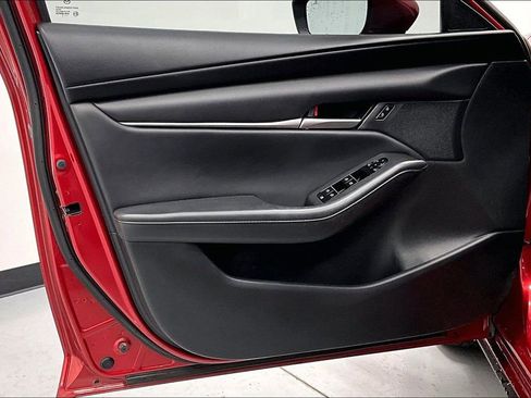 Used 2023 MAZDA MAZDA3 s image 18