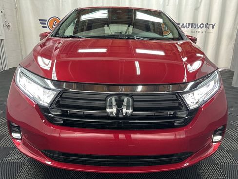 Used 2024 Honda Odyssey Touring image 4