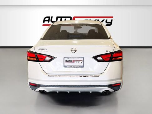 Used 2021 Nissan Altima 2.5 SV w/ SV Premium Package FWD image 6