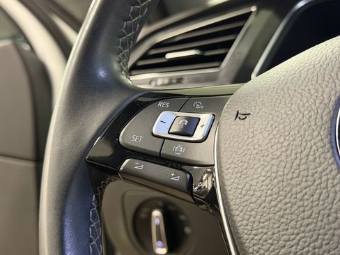 Used 2019 Volkswagen Tiguan SEL Premium R-Line FWD image 15