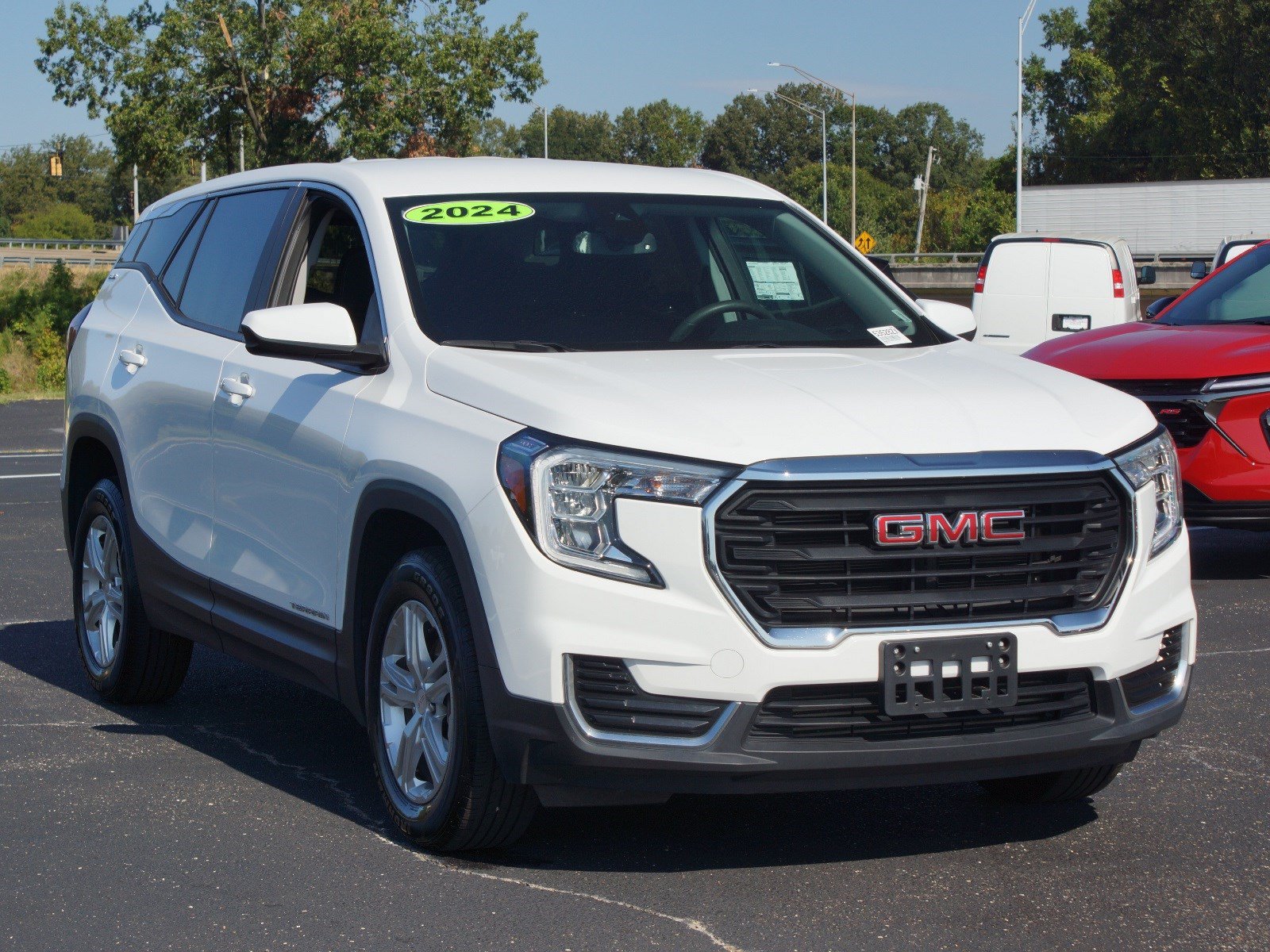 Used 2024 GMC Terrain SLE AWD/4WD image 23