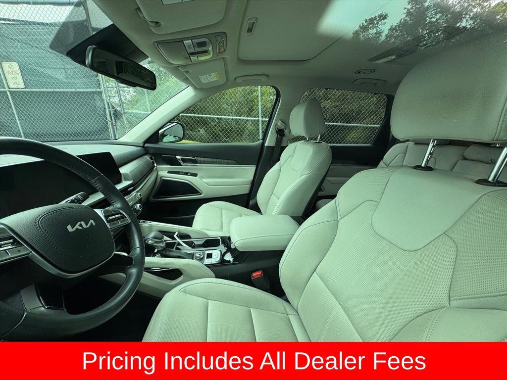 Certified 2025 Kia Telluride EX FWD image 8