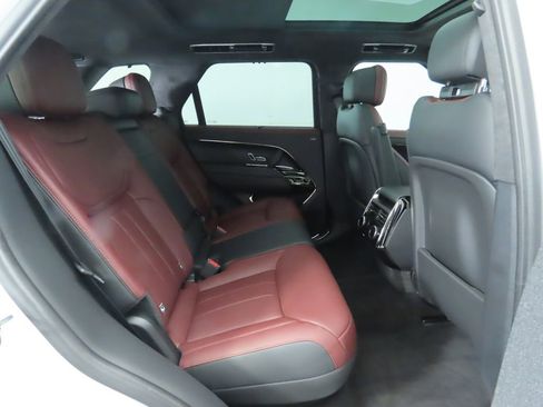 Used 2025 Land Rover Range Rover Sport Autobiography image 23
