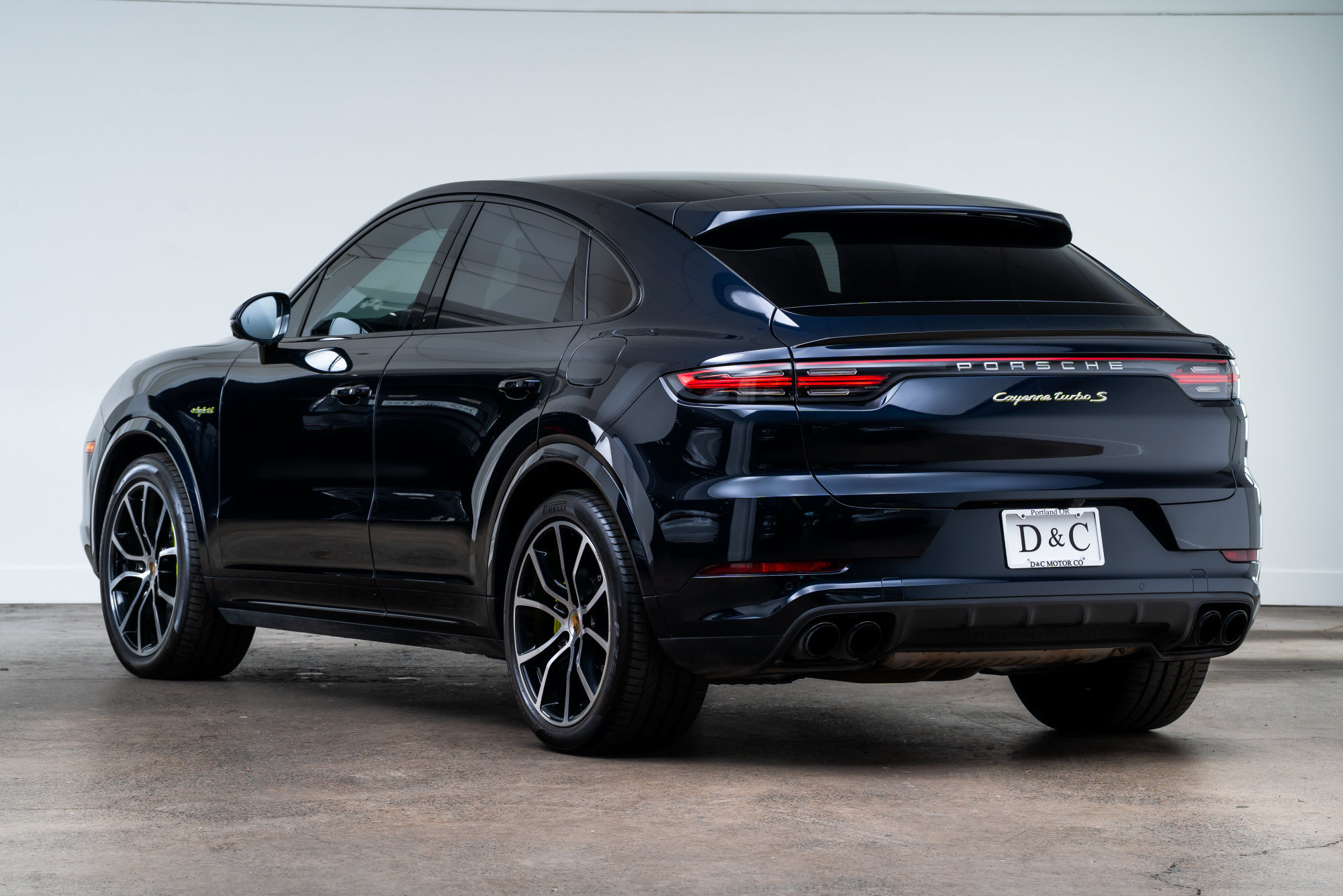 Used 2020 Porsche Cayenne Turbo S AWD/4WD image 5