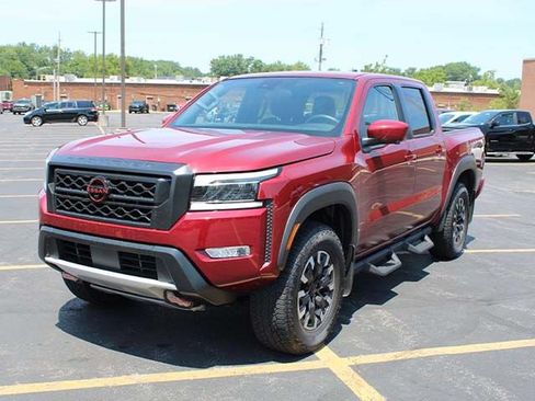 Used 2023 Nissan Frontier PRO-4X w/ Pro Convenience Package AWD/4WD image 2