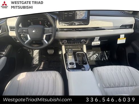 New 2026 Mitsubishi Outlander SEL FWD image 12