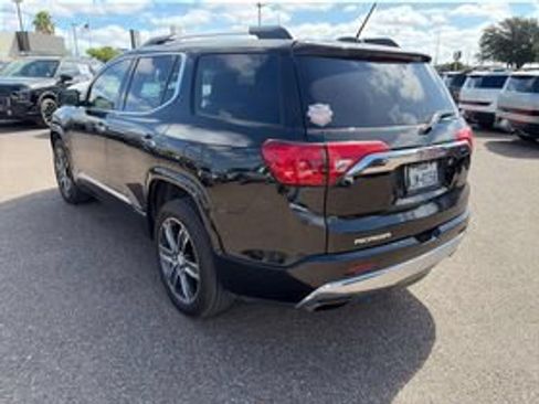 Used 2017 GMC Acadia Denali w/ Technology Package FWD image 2