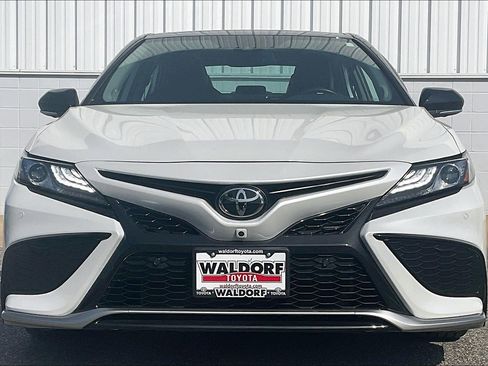Used 2024 Toyota Camry XSE w/ Navigation Package image 3