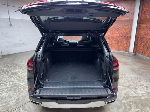 Used 2022 BMW X5 xDrive40i w/ Climate Comfort Package AWD/4WD image 30