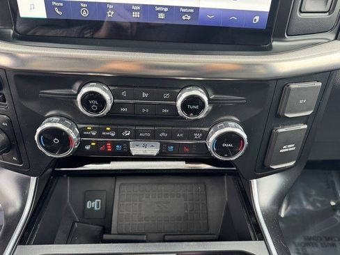 Certified 2022 Ford F150 Raptor w/ Equipment Group 801A High image 25