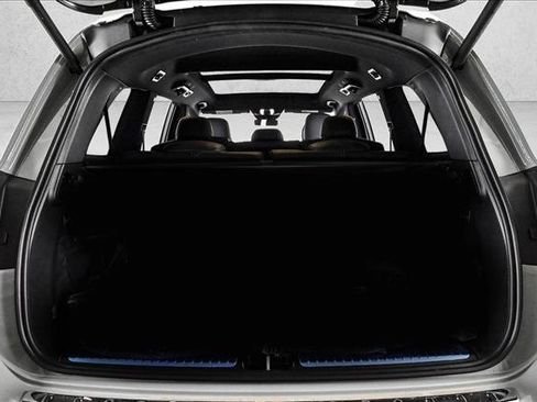 New 2026 Mercedes-Benz GLS 580 4MATIC image 6
